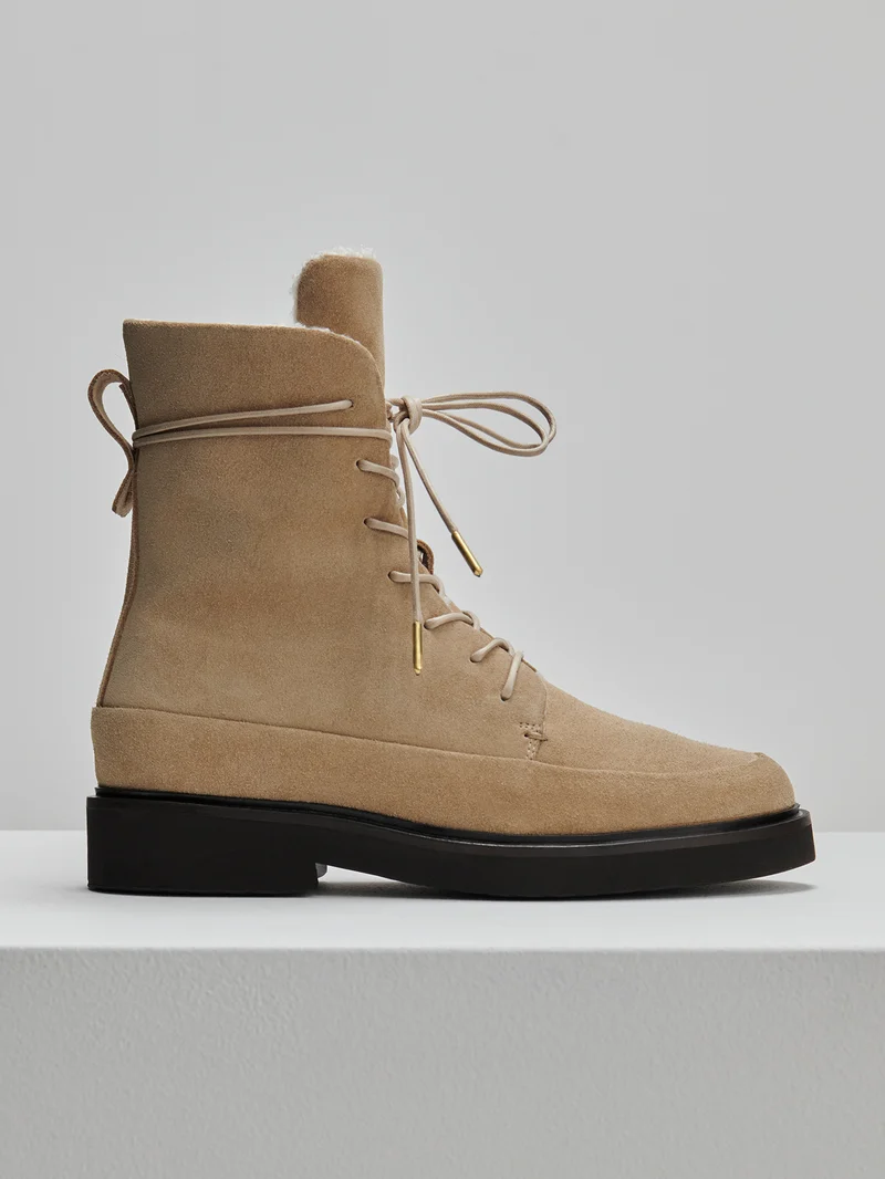 Aveiro Fleece Lined Lace Up Boot