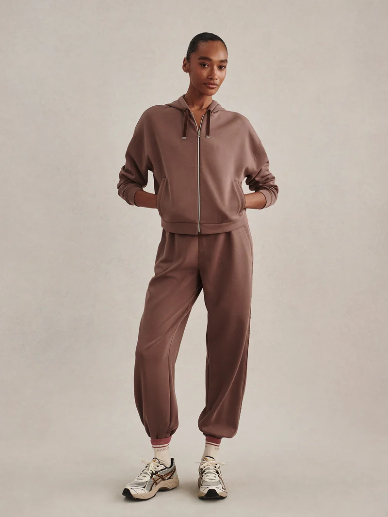 Eli Jogger 27
