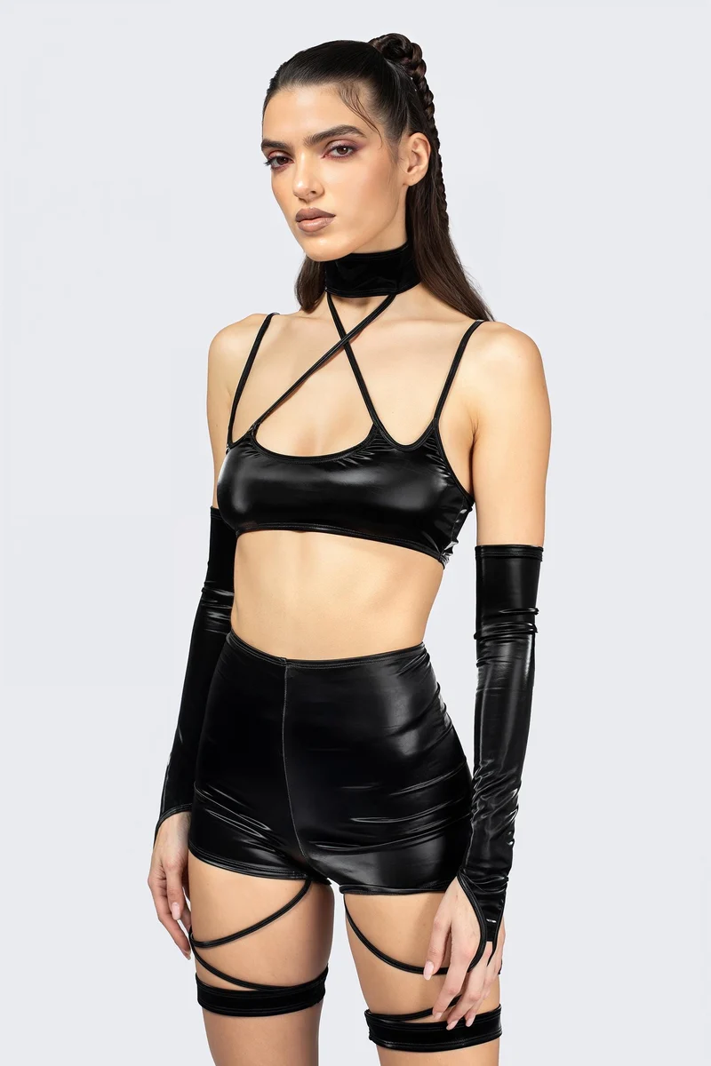 Unhinged Shorts With Garters