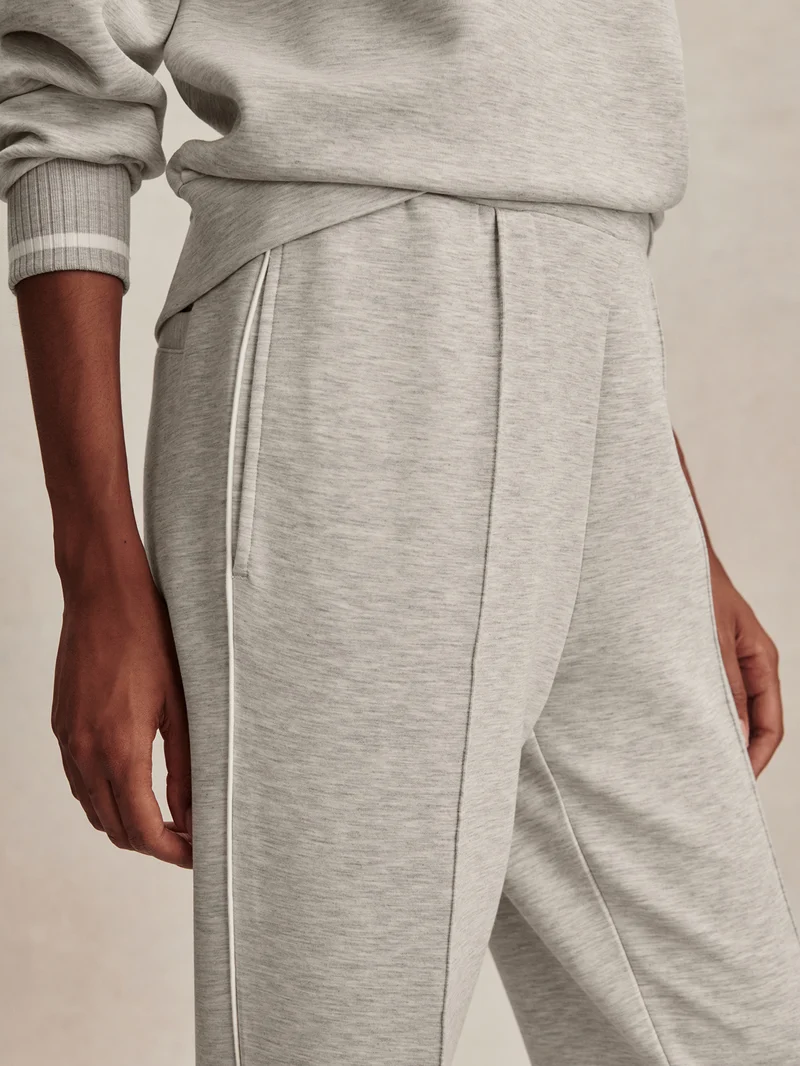 The Slim Pintuck Pant 27.5