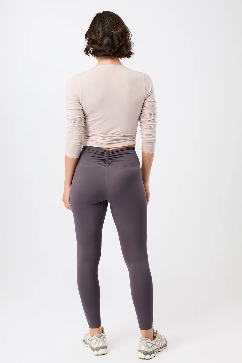 On Point Legging - Onyx