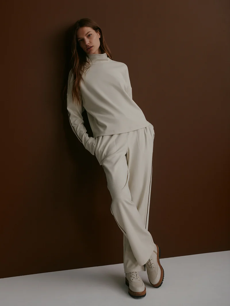 Rona High-Neck Active Sweat