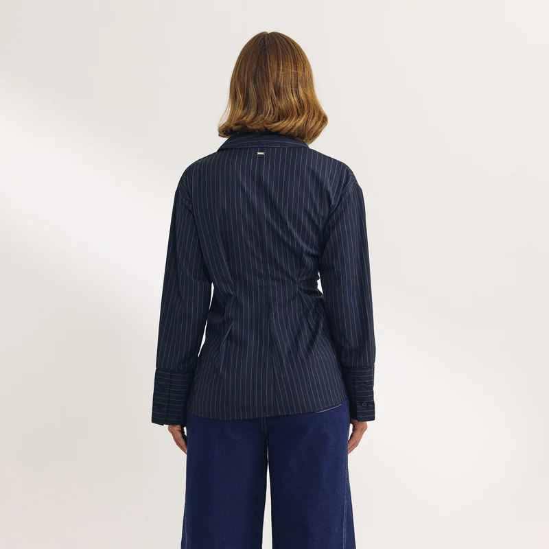 Asymmetrisches Hemd - Marineblauer Nadelstreifen