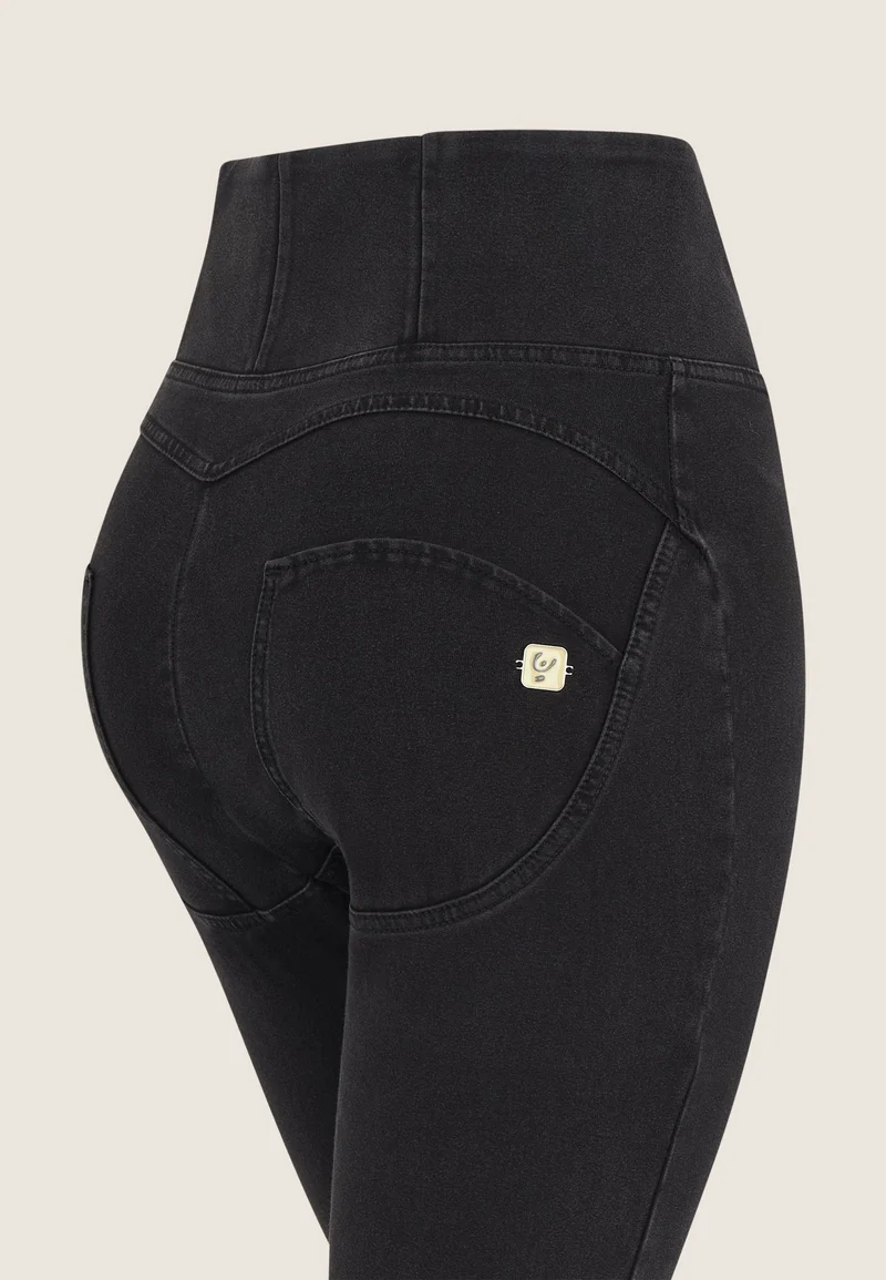 WR.UP Curvy Push-Up High Waist Skinny Denim Jeans - Denim Black - Black Seam