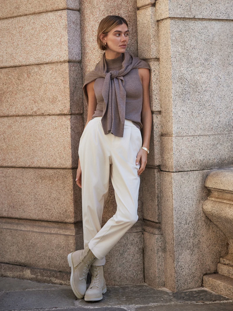 Neilsen Sleeveless Knit Top
