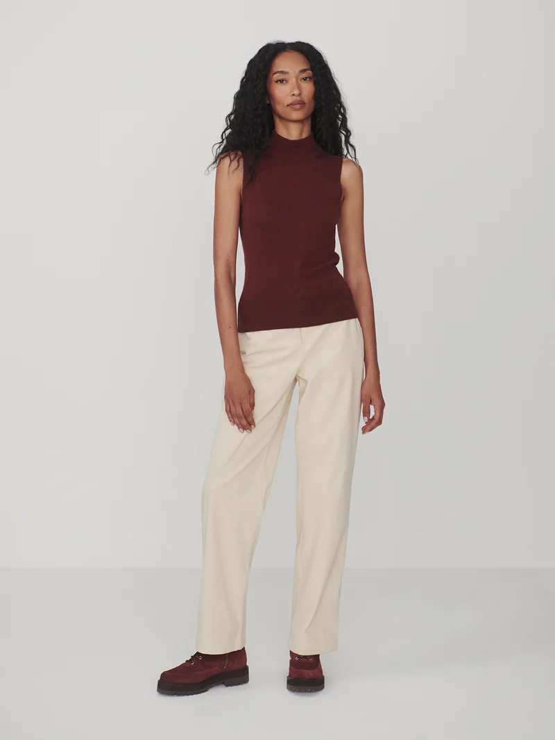 Neilsen Sleeveless Knit Top
