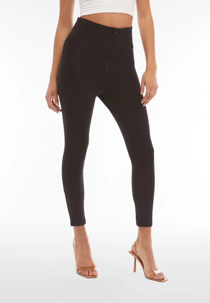 WR.UP Curvy Push-Up High Waist Skinny 7/8 Denim Jeans - Denim Black - Black Seam