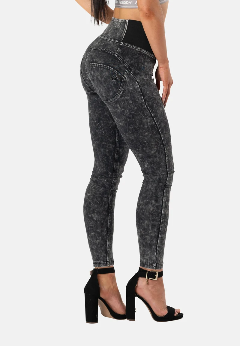 WR.UP Push-Up High Waist Skinny Vegan Leather Pant Python Style - Black