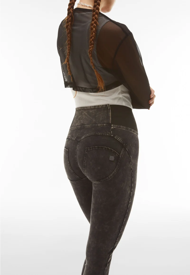 WR.UP Push-Up High Waist Skinny Vegan Leather Pant Python Style - Black