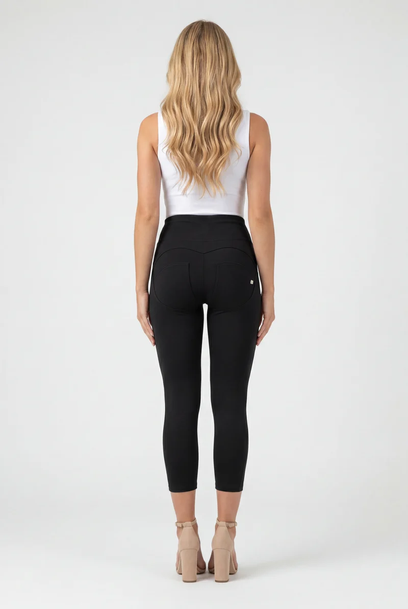 WR.UP Push-Up High Waist Skinny Capri Pants - Black