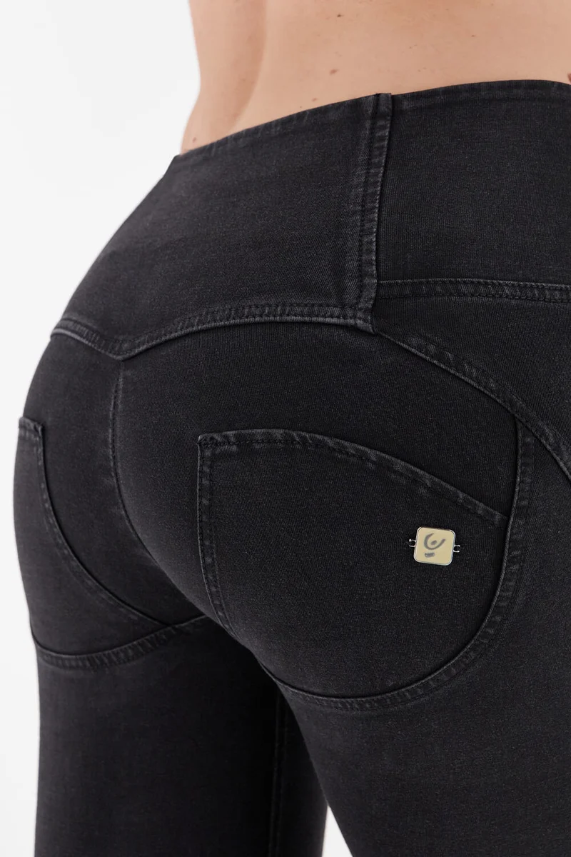 WR.UP Push-Up Button High Waist Skinny 7/8 Denim Jeans - Denim Black - Black Seam