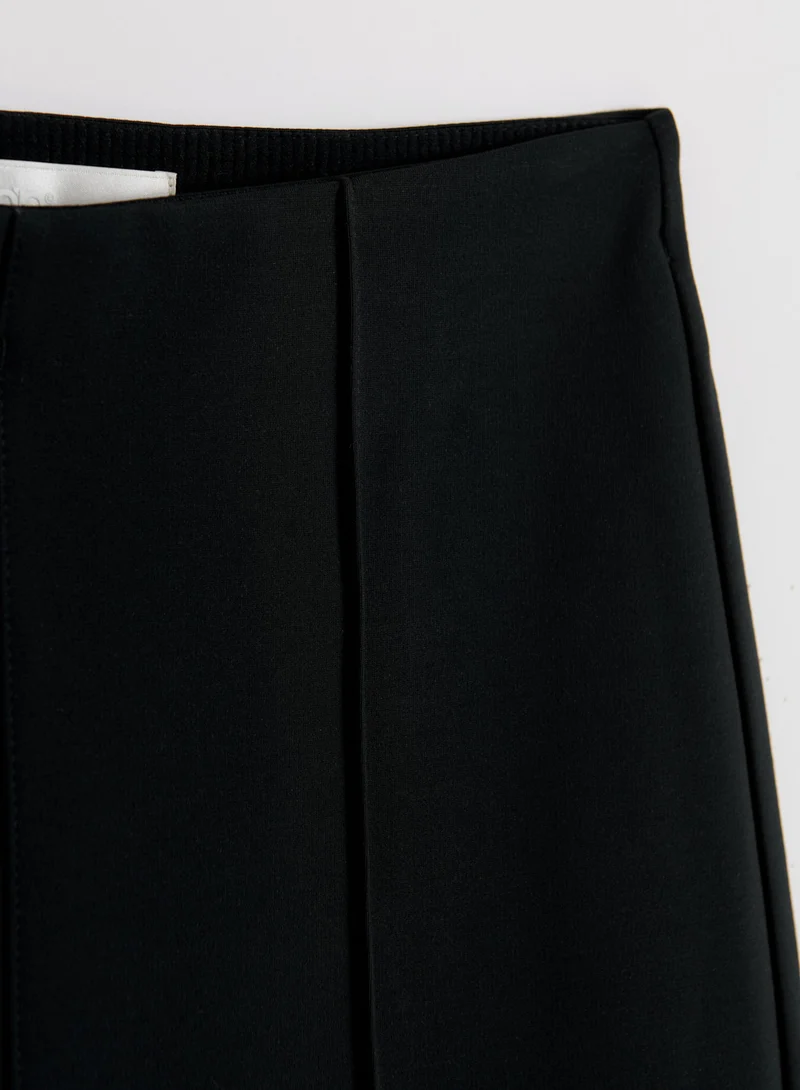 Black Luxe Pintuck pants