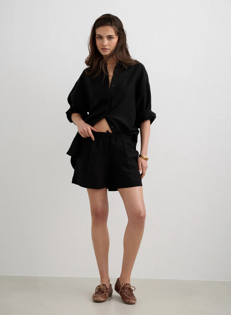 Black Riviera Shorts