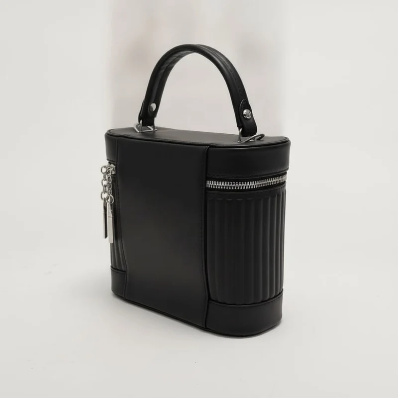 Bauletto beauty con tracolla - Nero