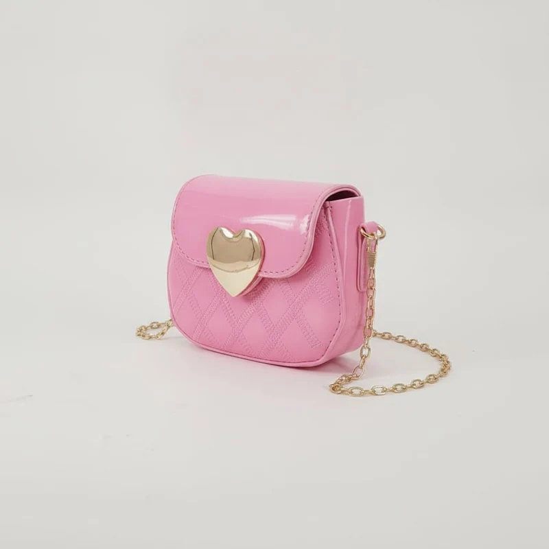 Borsetta lucida con cuore metallico - Rosa