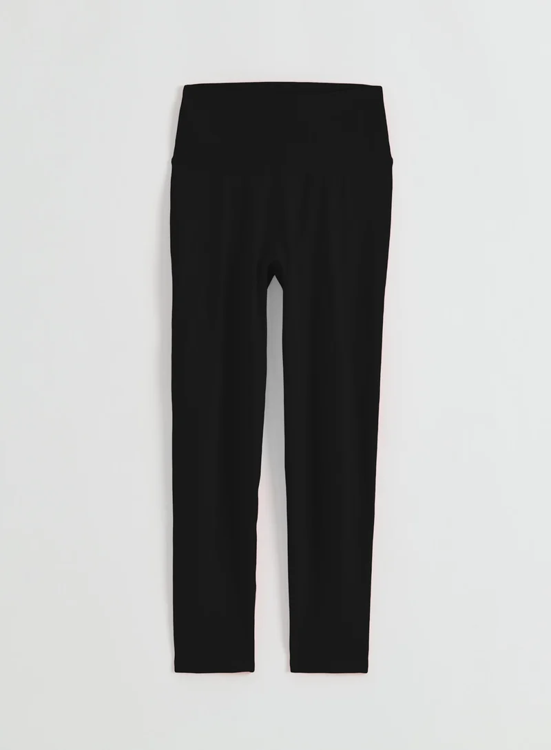 Black Shape Seamless 7/8 Tights
