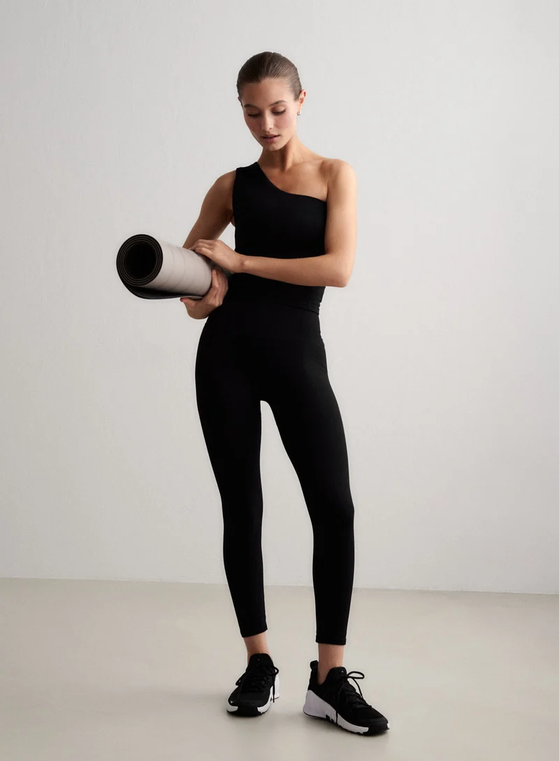 Black Shape Seamless One Shoulder Bralette