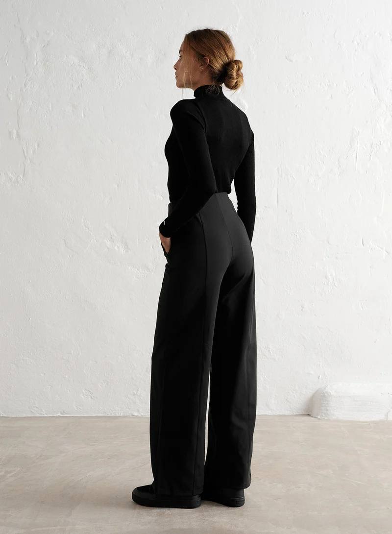 Black Warming Pintuck Pants