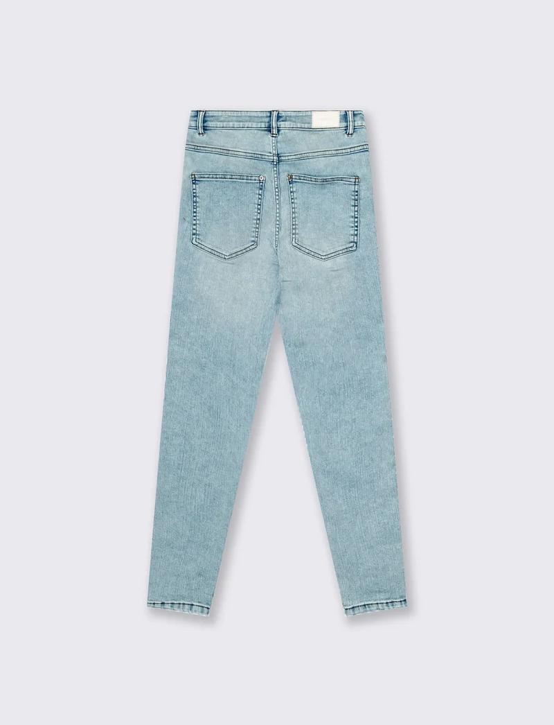 JEANS BASICO SKINNY - Denim
