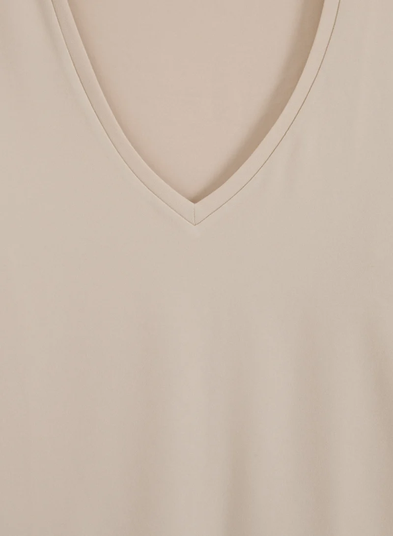 Café Au Lait Soft Basic V-neck Short Sleeve