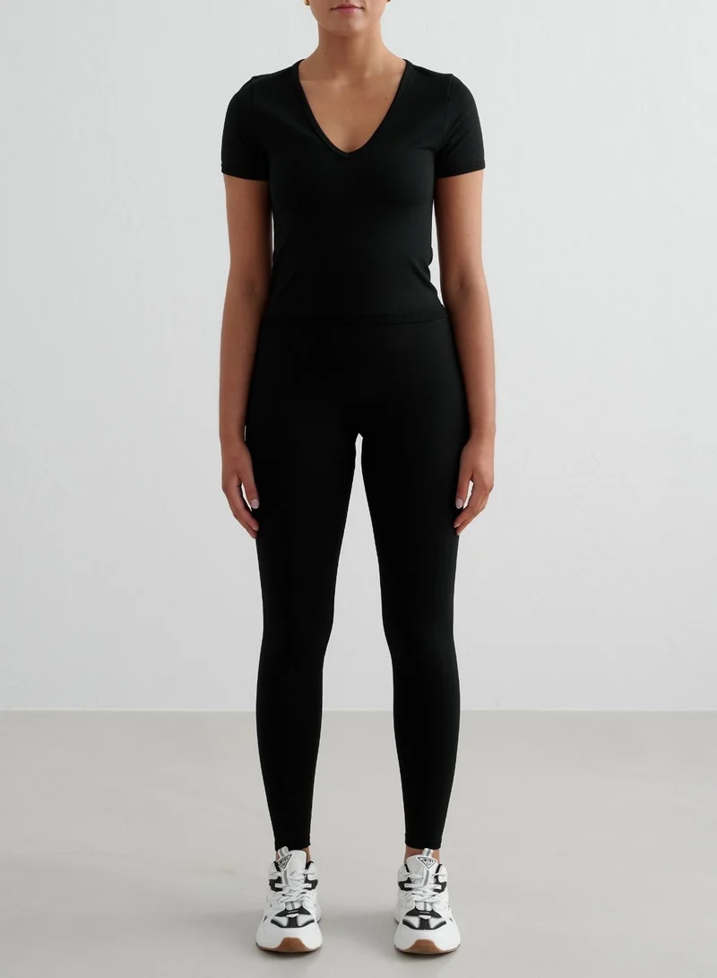 Black Shape Seamless Short Sleeve