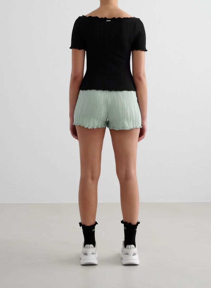 Black Tulip Short Sleeve Top