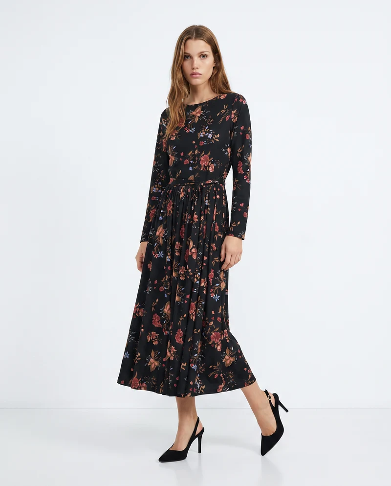 Vestito lungo a manica con arricciatura - var 2