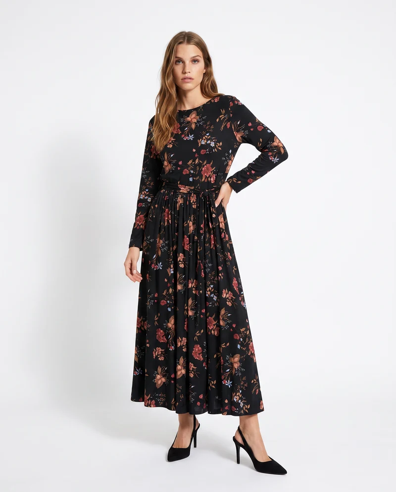 Vestito lungo a manica con arricciatura - var 2