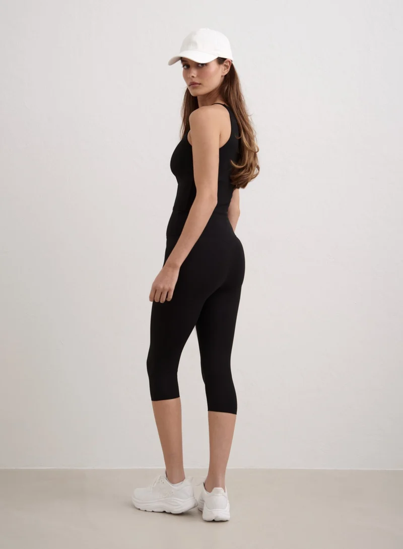 Black Sense Capri Tights