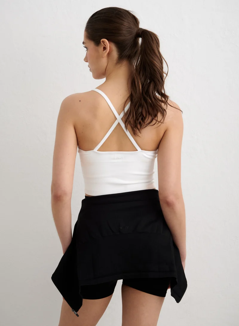 White Shape Seamless Cross Back Bralette