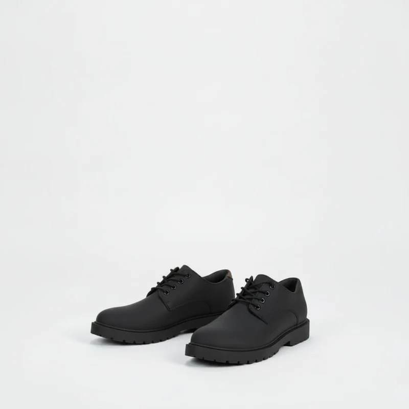 Scarpa da uomo con fondo roccia e lacci - Nero