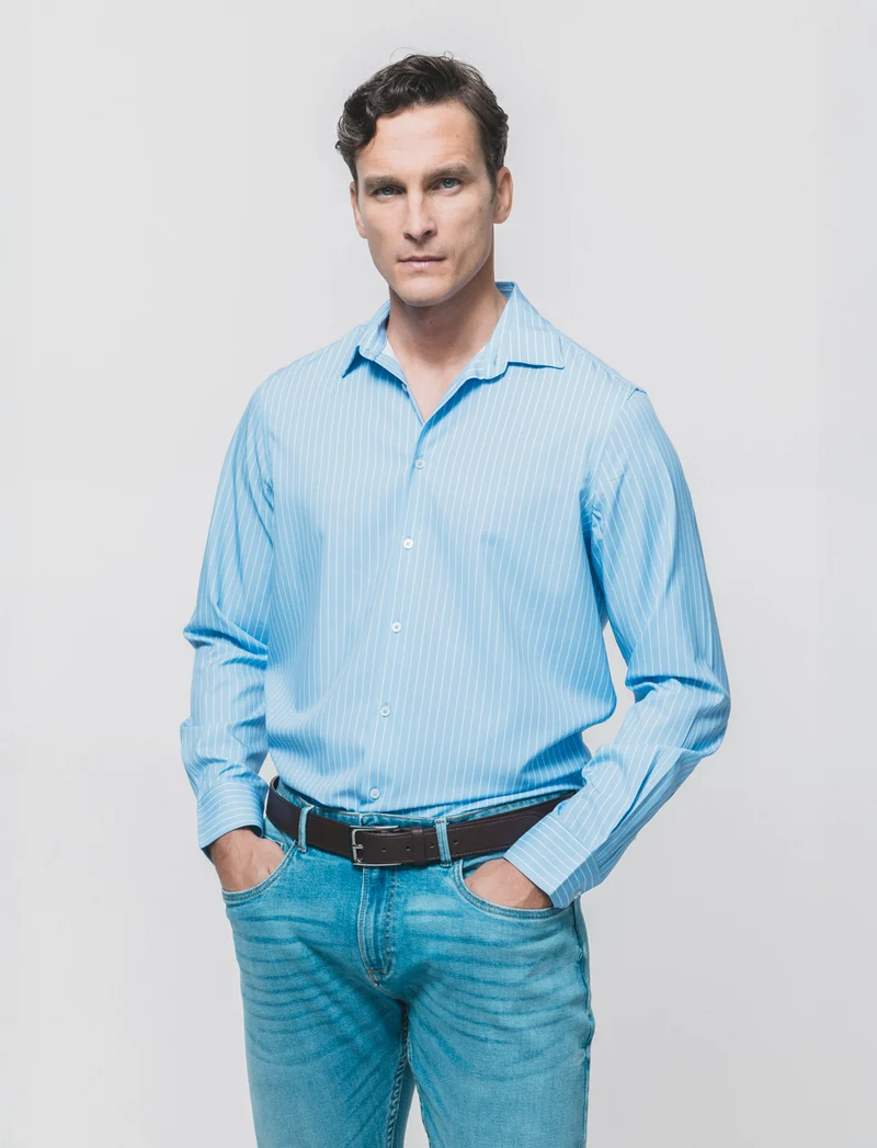 Camicia slim fit a righe in tessuto tecnico - Azzurro