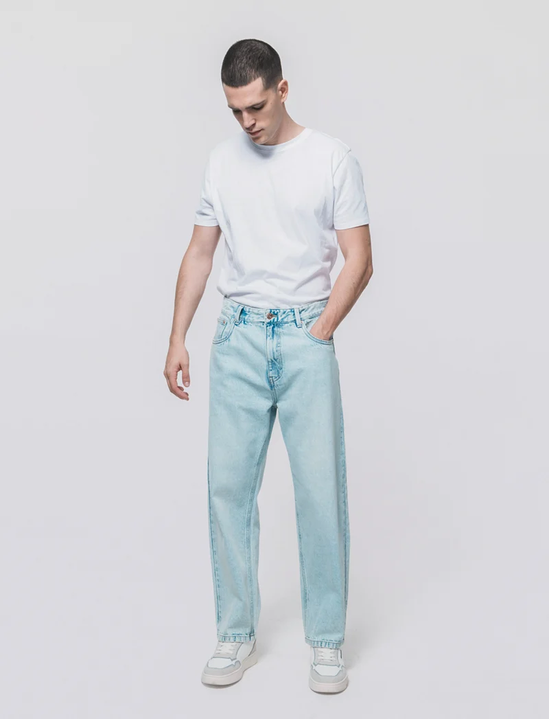 Jeans Baggy Fit Blu Chiaro Effetto Slavato - Denim
