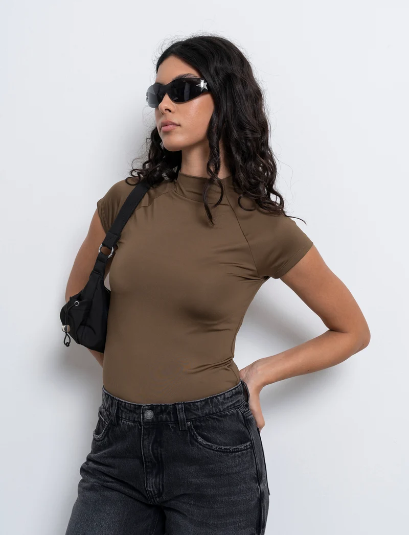 T-shirt mezzo collo da donna - Marrone tabacco