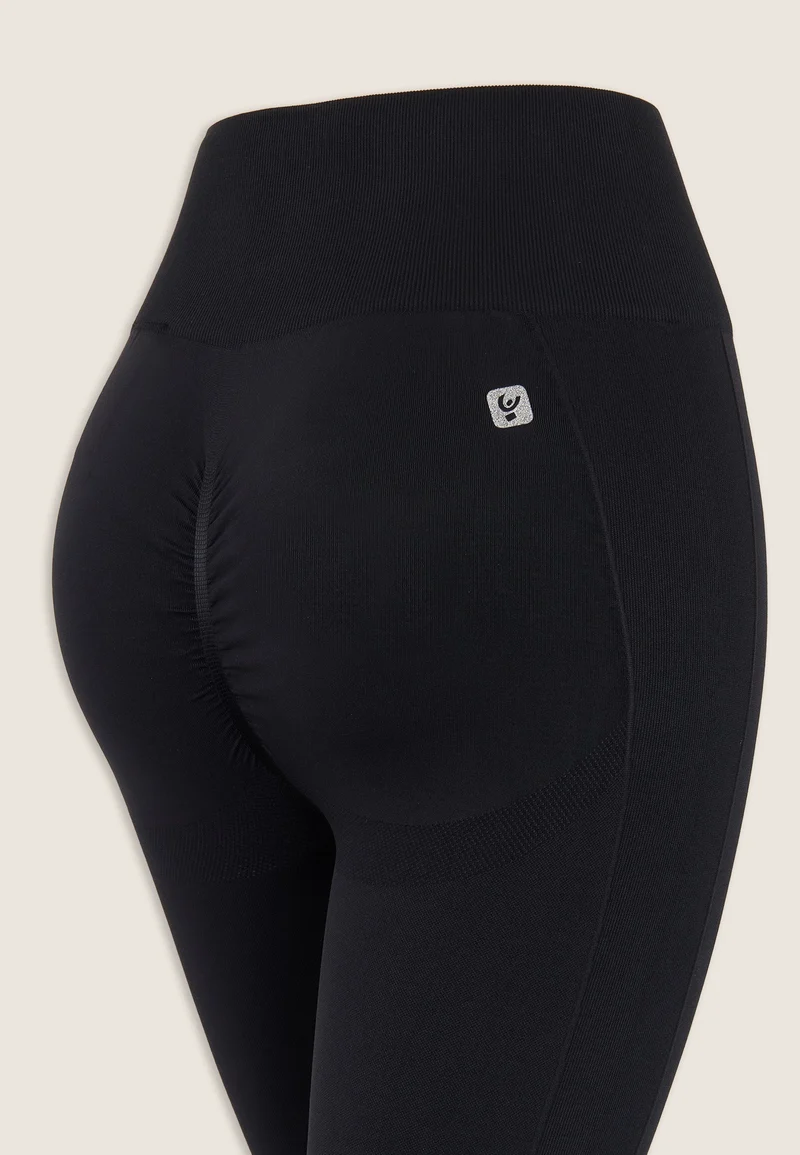 Seamless Push-Up Super High Waist Skinny 7/8 Leggings - Black