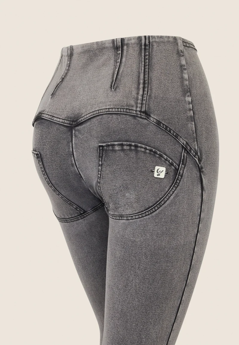 WR.UP Push-Up High Waist Skinny 7/8 Denim Jeans With Stud Ring Waist Band - Denim Gray - Black Seam