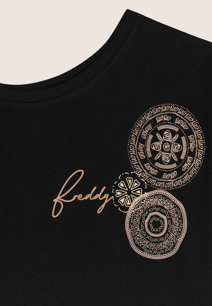 Comfort fit t-shirt in supima cotton with mandala