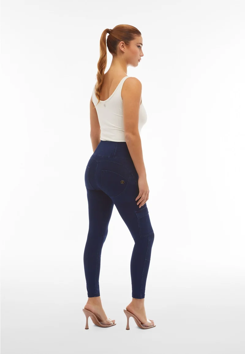 WR.UP Push-Up High Waist Skinny 7/8 Pant With Cargo Pockets - Denim Dark Blue - Blue Seam