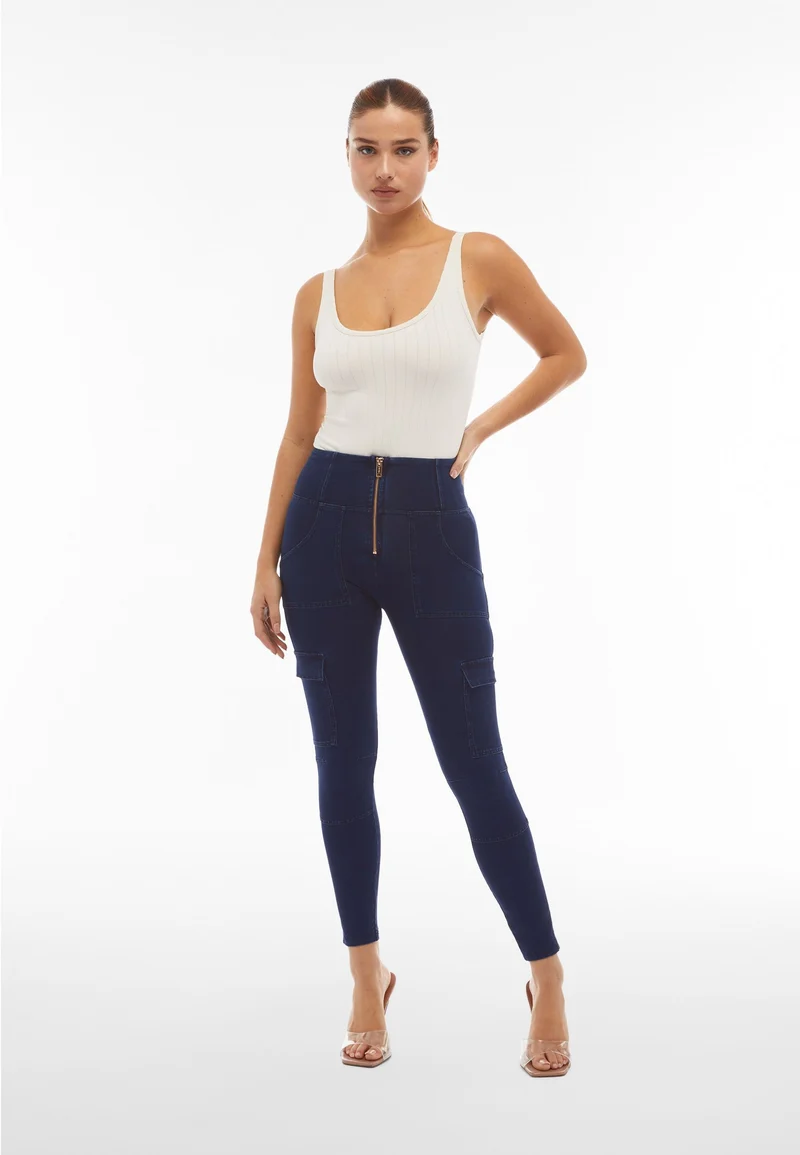 WR.UP Push-Up High Waist Skinny 7/8 Pant With Cargo Pockets - Denim Dark Blue - Blue Seam