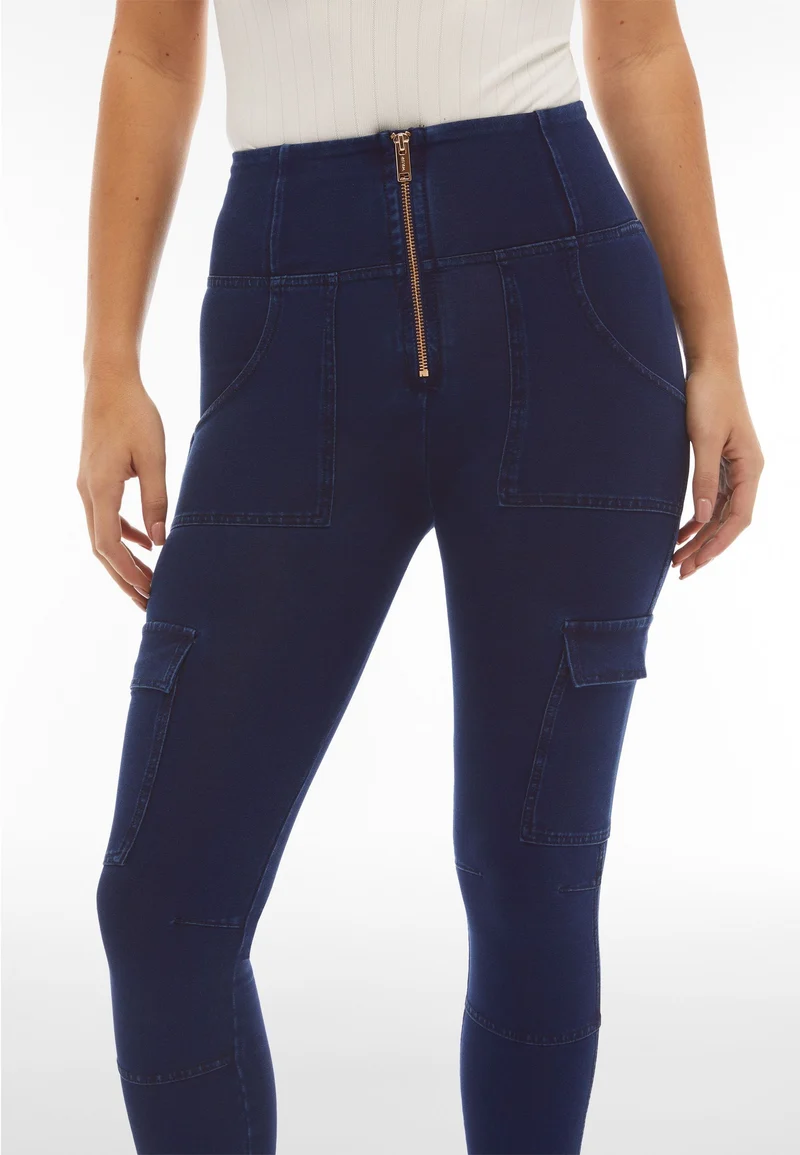 WR.UP Push-Up High Waist Skinny 7/8 Pant With Cargo Pockets - Denim Dark Blue - Blue Seam