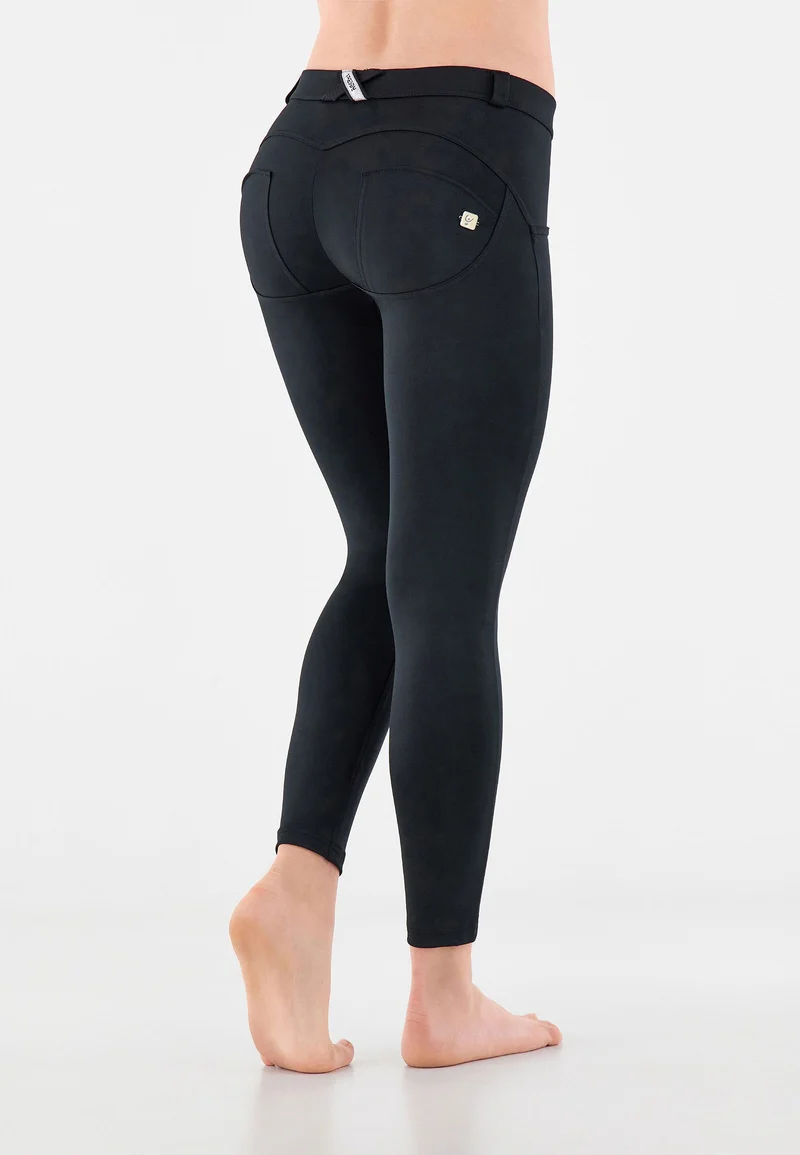 WR.UP Push-Up Regular Waist Skinny 7/8 Flex Tech Leggings - Black