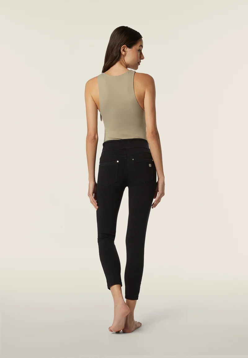 N.O.W. Yoga Mid Waist Skinny 7/8 Denim Jeans - Denim Black - Black Seam