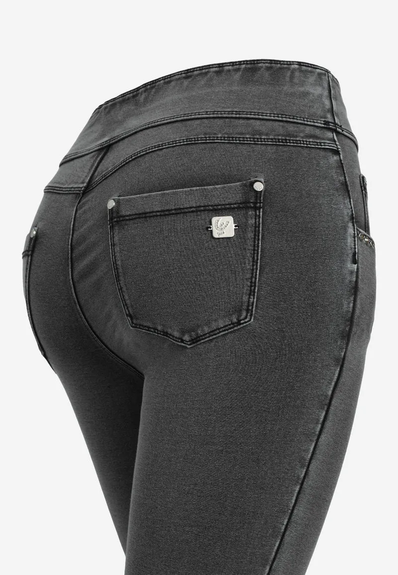 N.O.W. Yoga Mid Waist Skinny 7/8 Denim Jeans - Denim Black - Black Seam