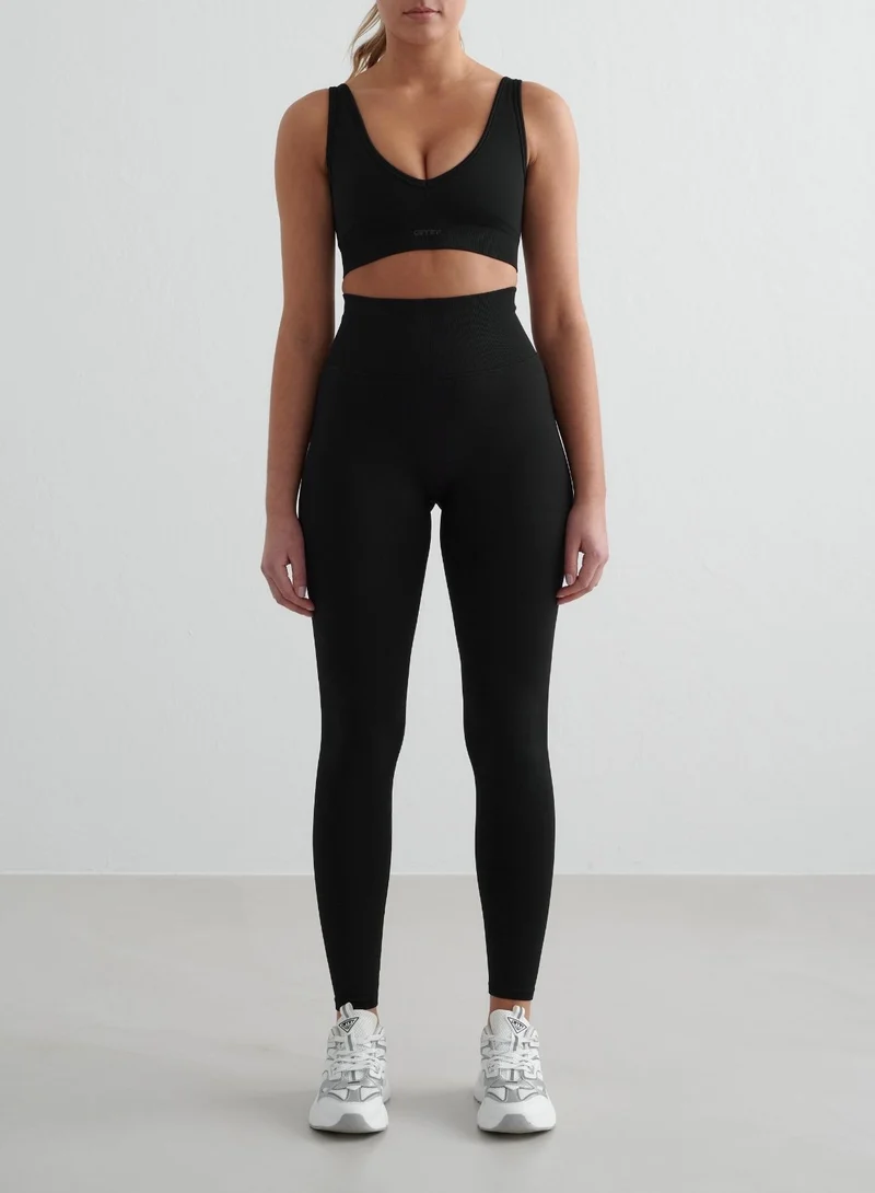 Black Shape Seamless Deep Cut Bra