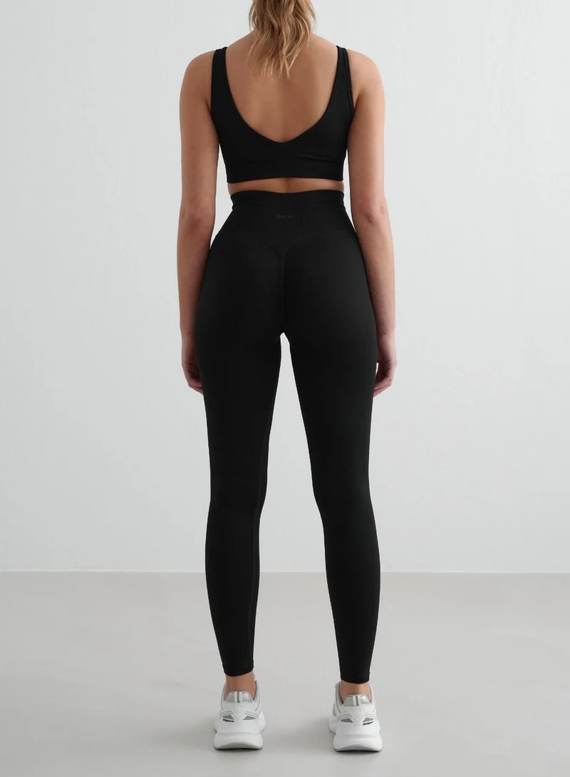 Black Shape Seamless Deep Cut Bra