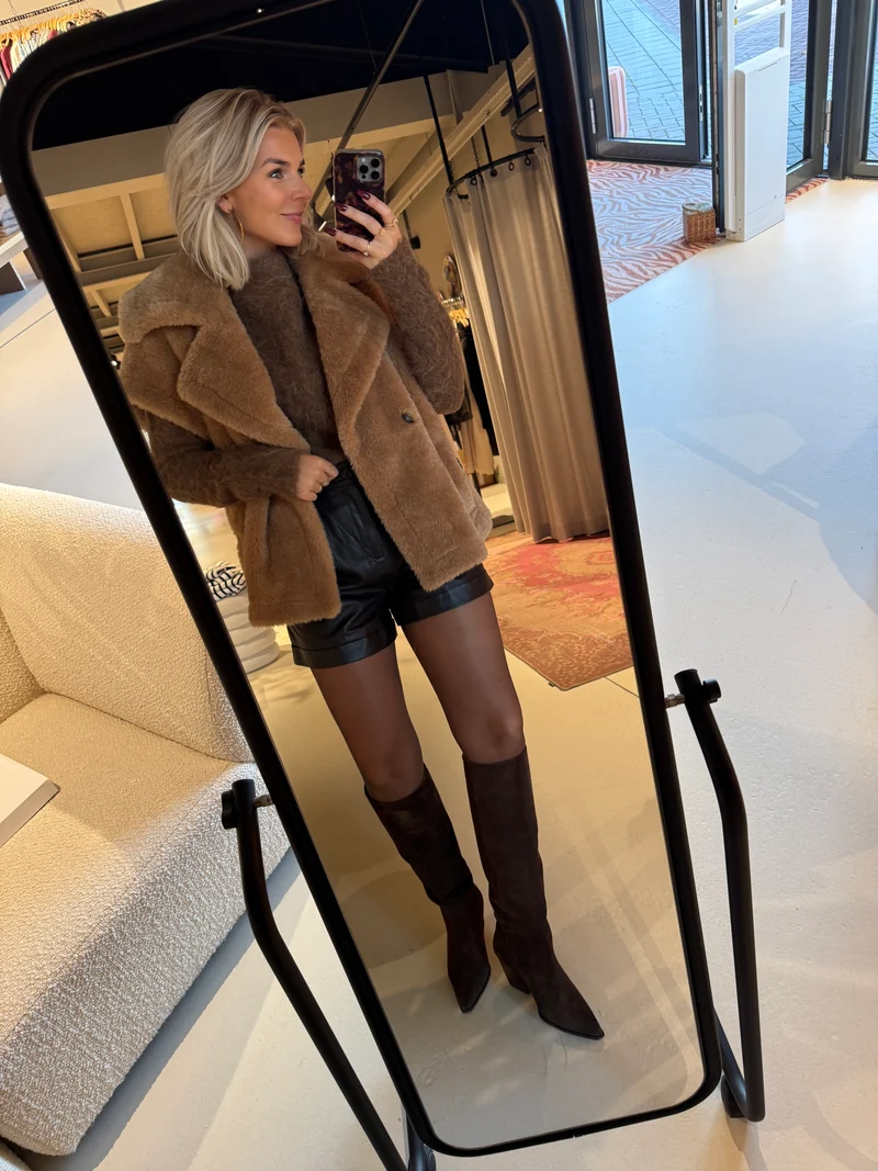 TL DAKOTA Suede Boots