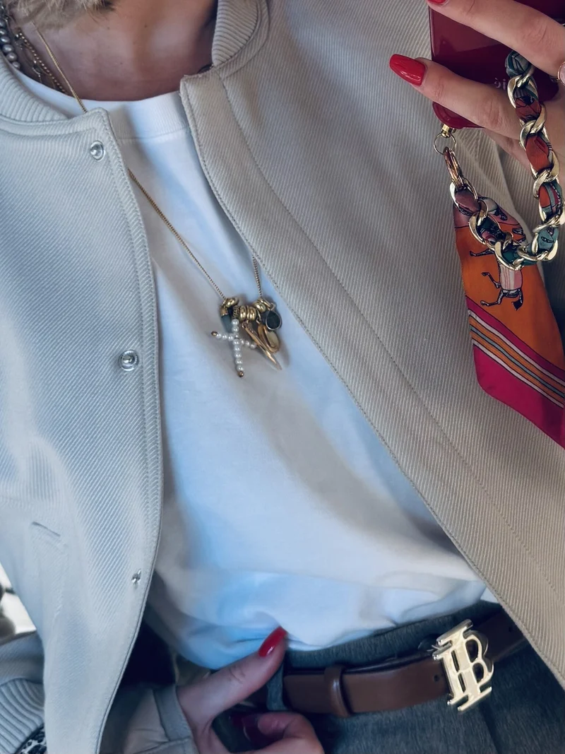 Ketting met heel veel bedels