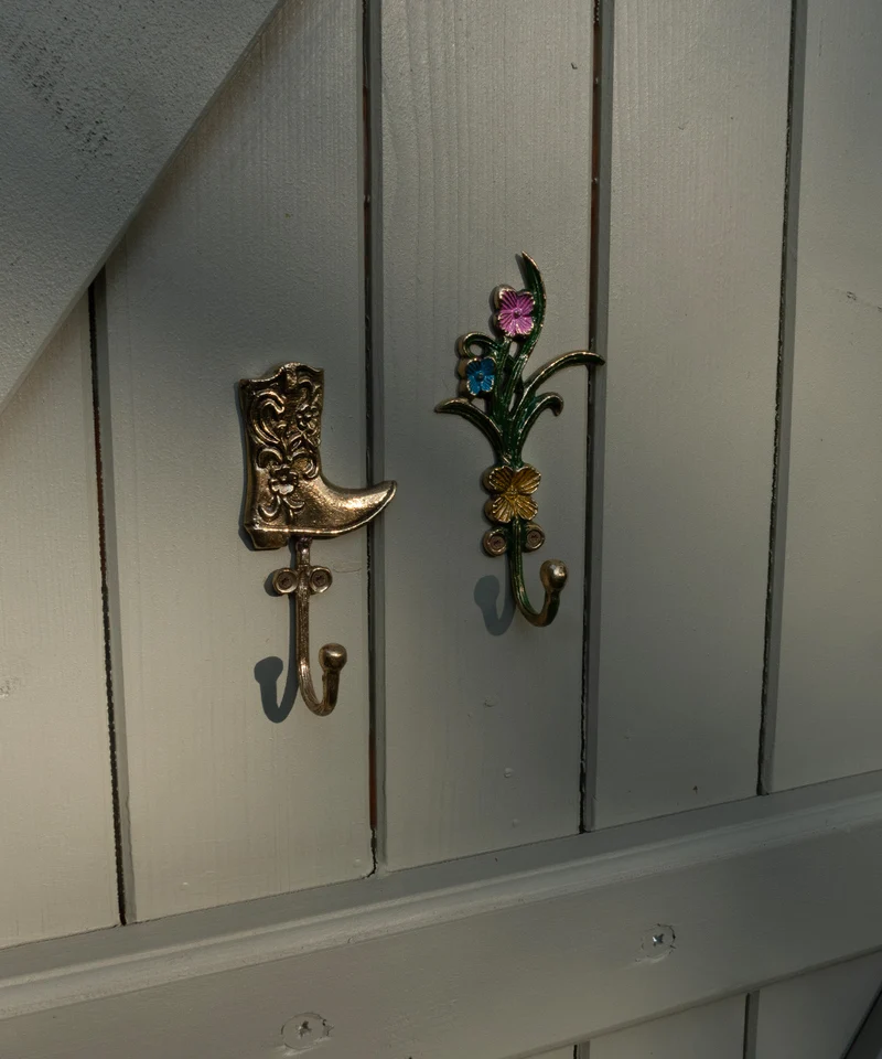 Dallas boot hook