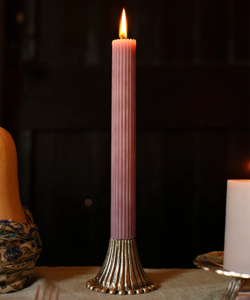 Aya candle holder