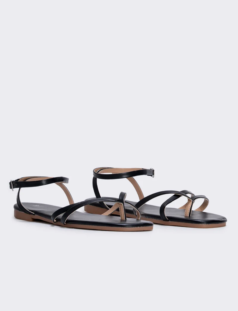 Sandalo con cinturino alla caviglia - Nero